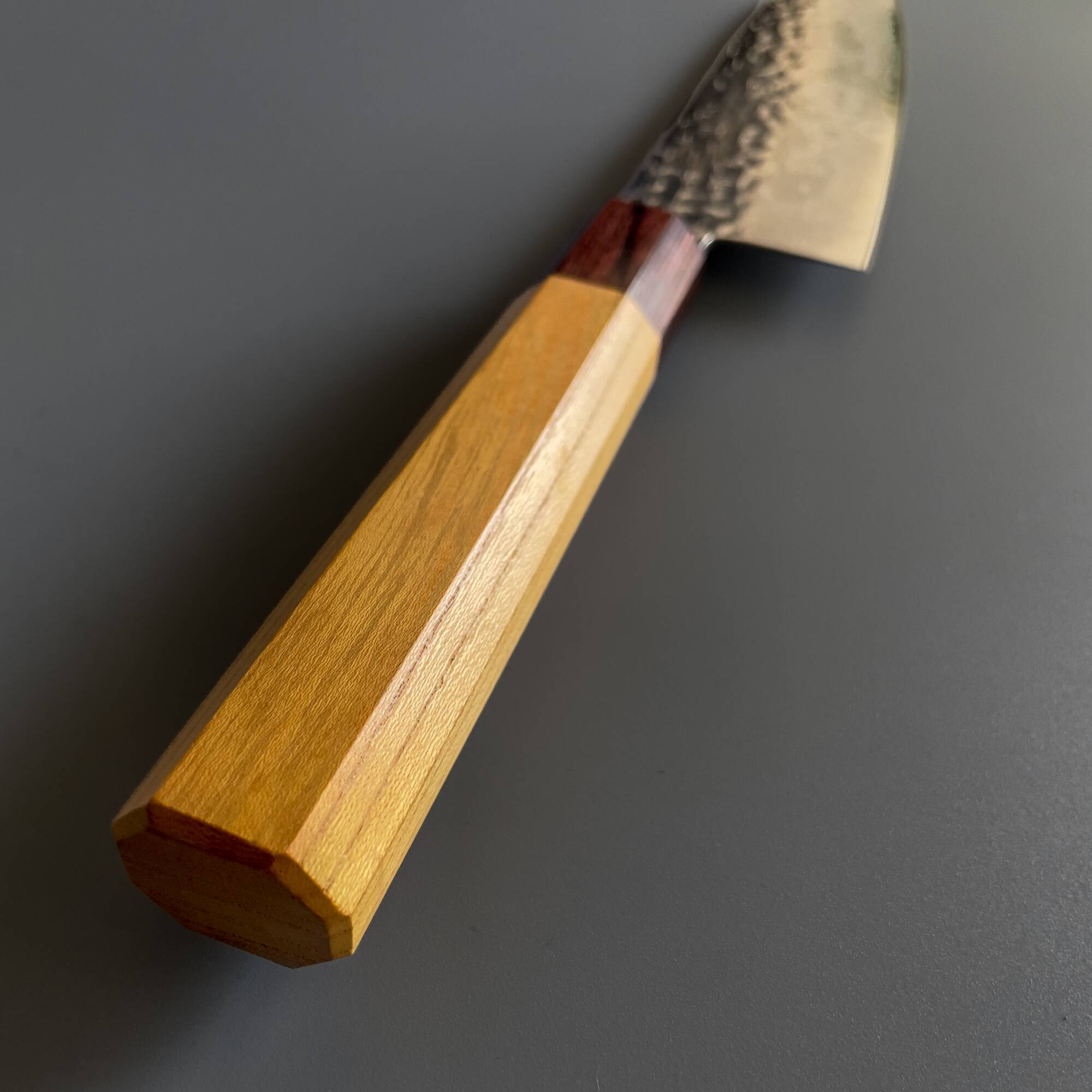 Cuchillo Santoku Sakai Takayuki 170 mm acero VG10 damasco