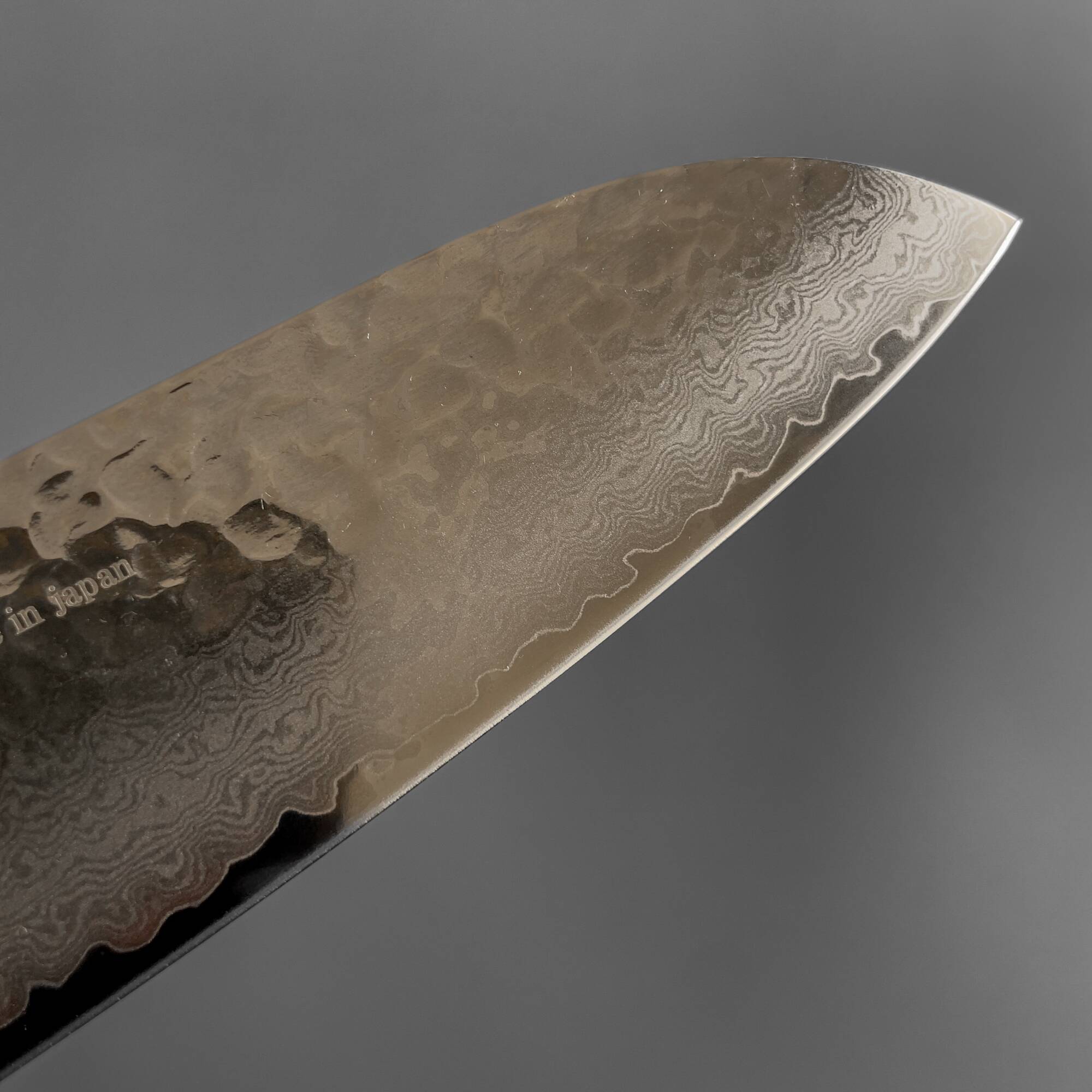 Cuchillo Santoku Sakai Takayuki 170 mm acero VG10 damasco